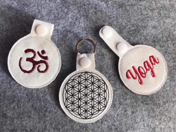 Yoga Schlüsselanhänger - ITH-Stickdatei